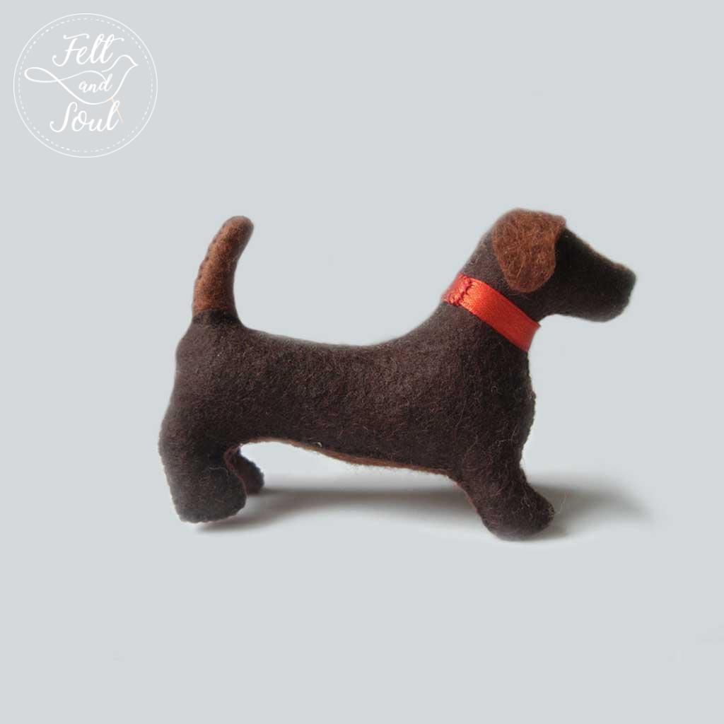 Tacskó gyapjú filc figura